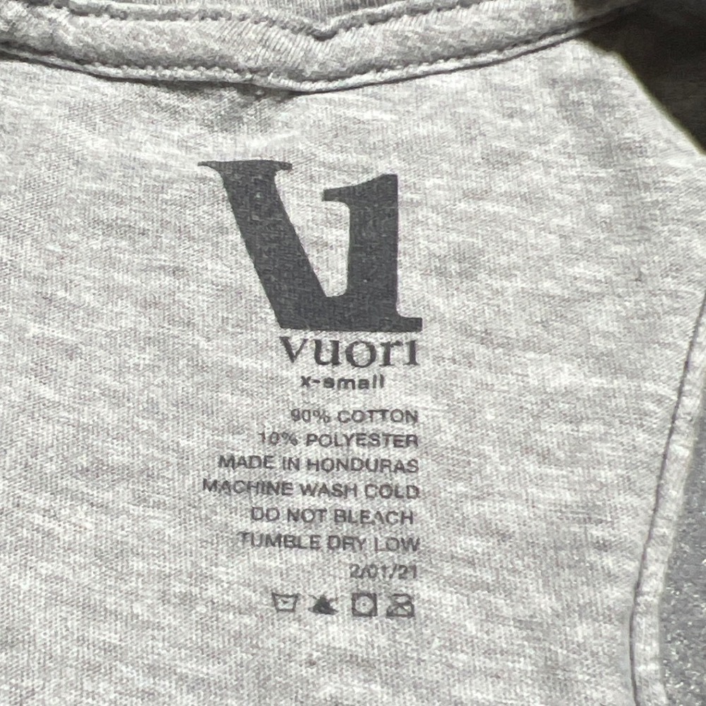 Vuori Stay Wild Graphic Muscle Tank Top Heather Grey XS Cropped Racerback - Picture 3 of 7